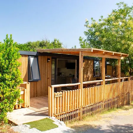 Au Paradis Des Campeurs Campsite 4*