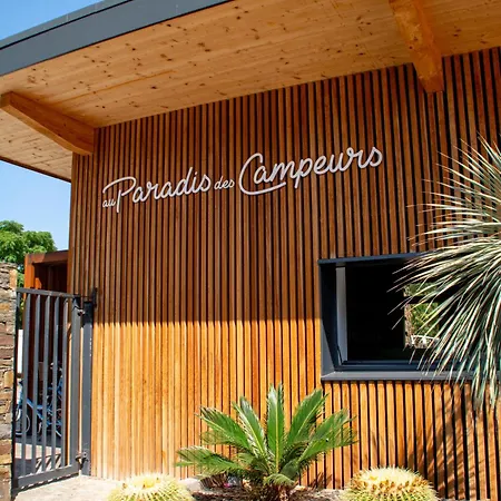 Au Paradis Des Campeurs Parque de Campismo 4*