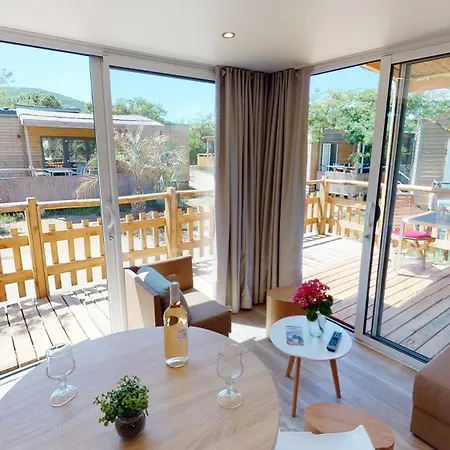 Au Paradis Des Campeurs キャンプ場